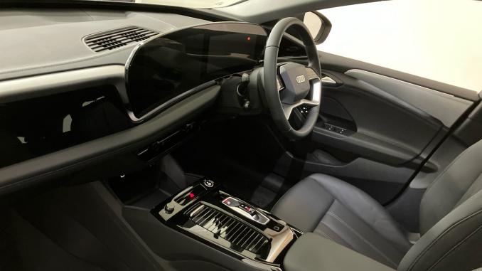 Audi A6 210kW 83kWh Sport 5dr Auto Electric Estate - Image 2